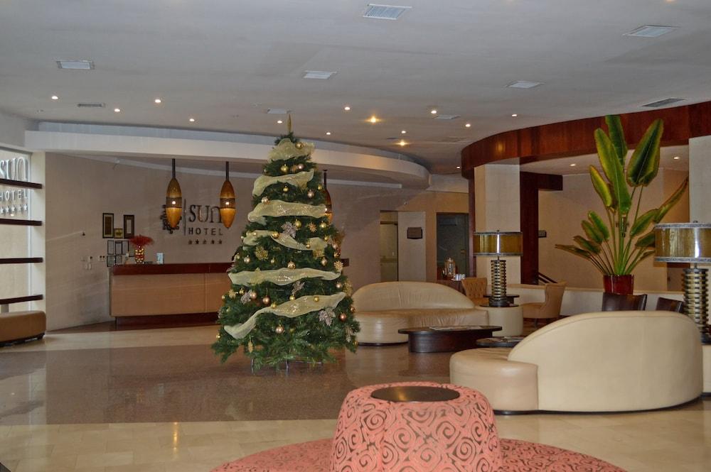Sun Hotel Варнес Экстерьер фото